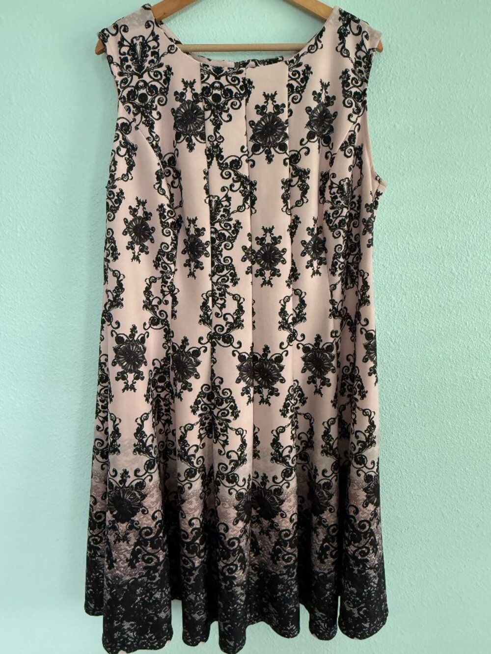 Gabby Skye Pink and Black Floral Damask Print Dress Size 16W